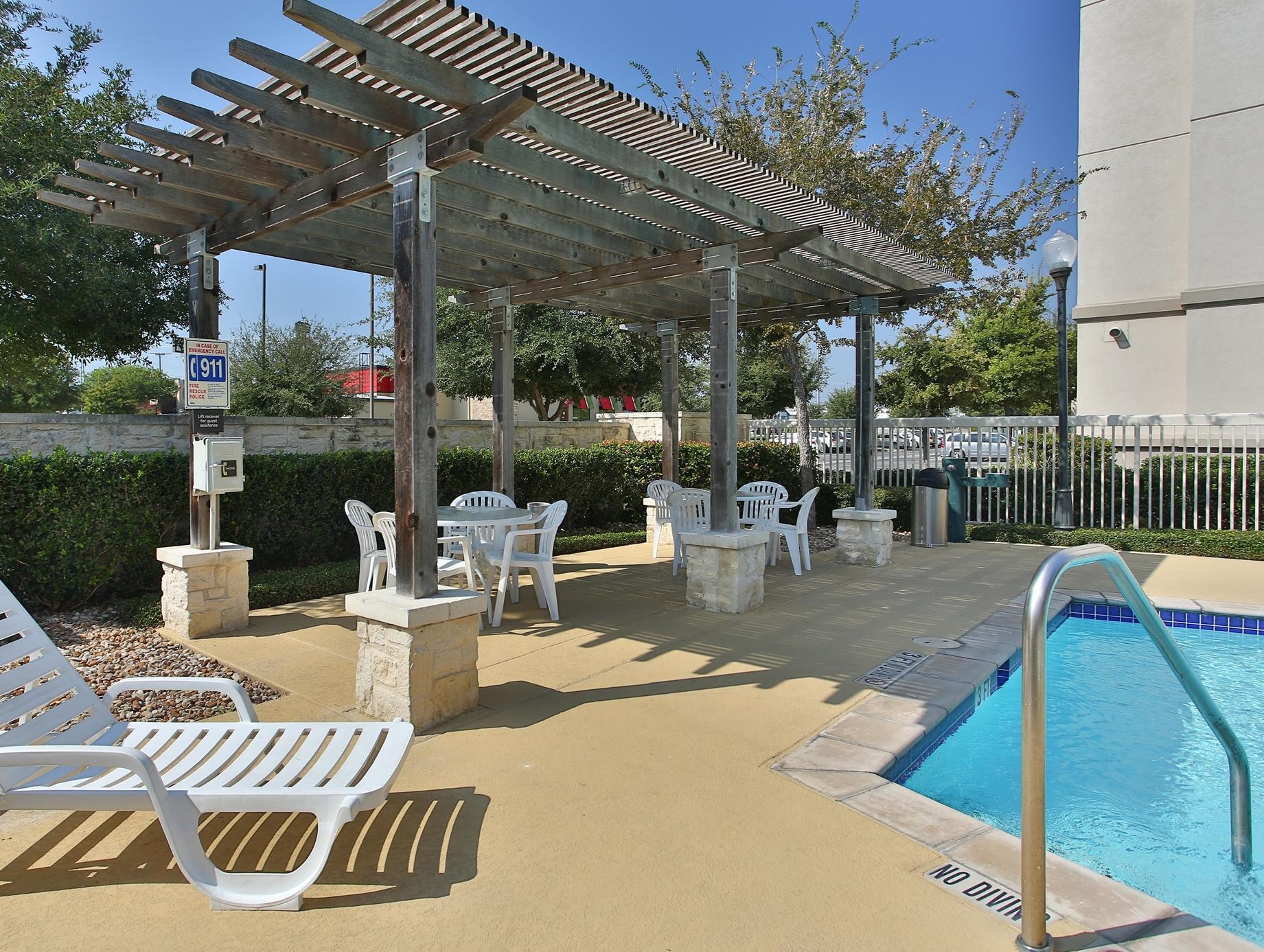 Hampton Inn And Suites Schertz Exterior photo