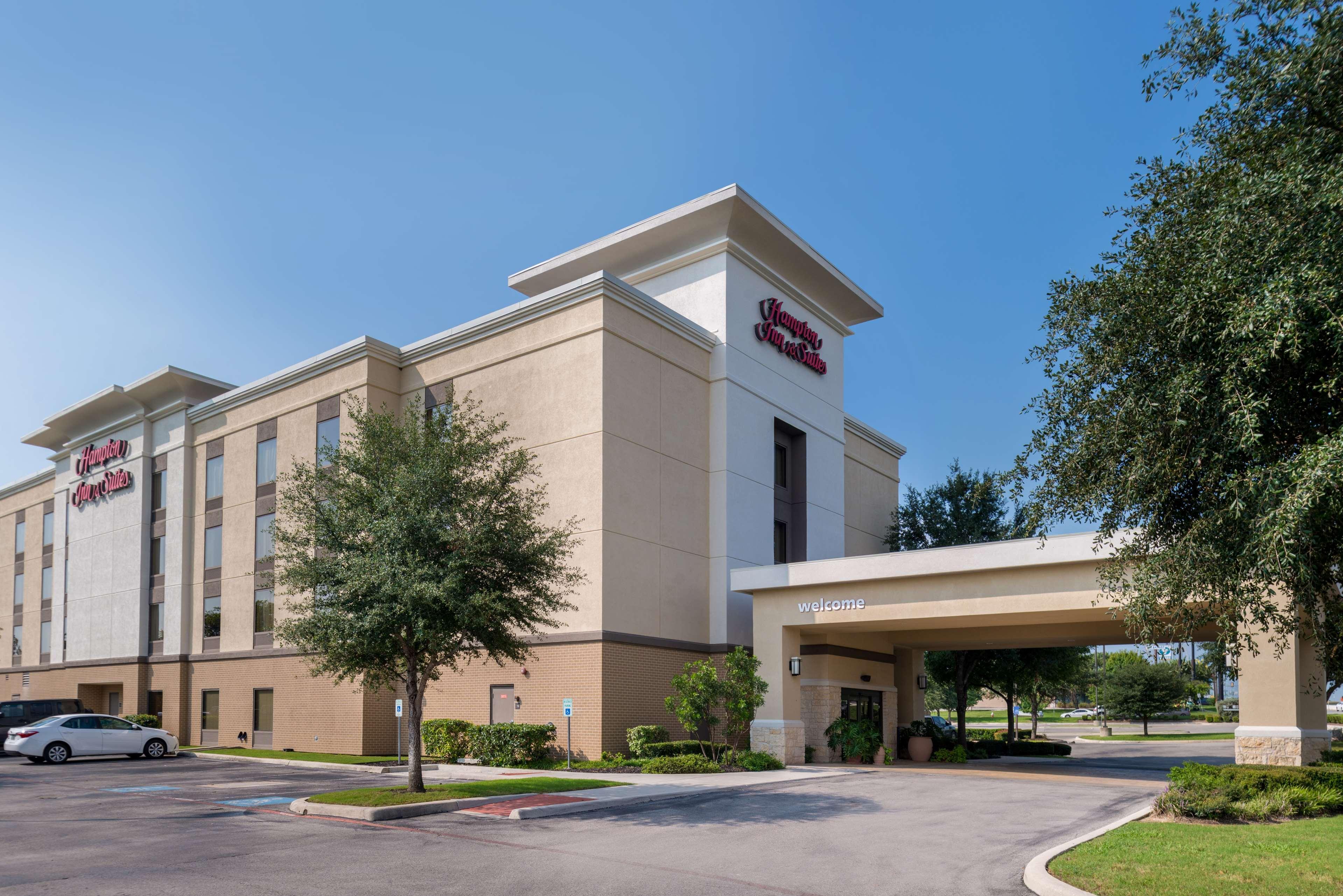 Hampton Inn And Suites Schertz Exterior photo