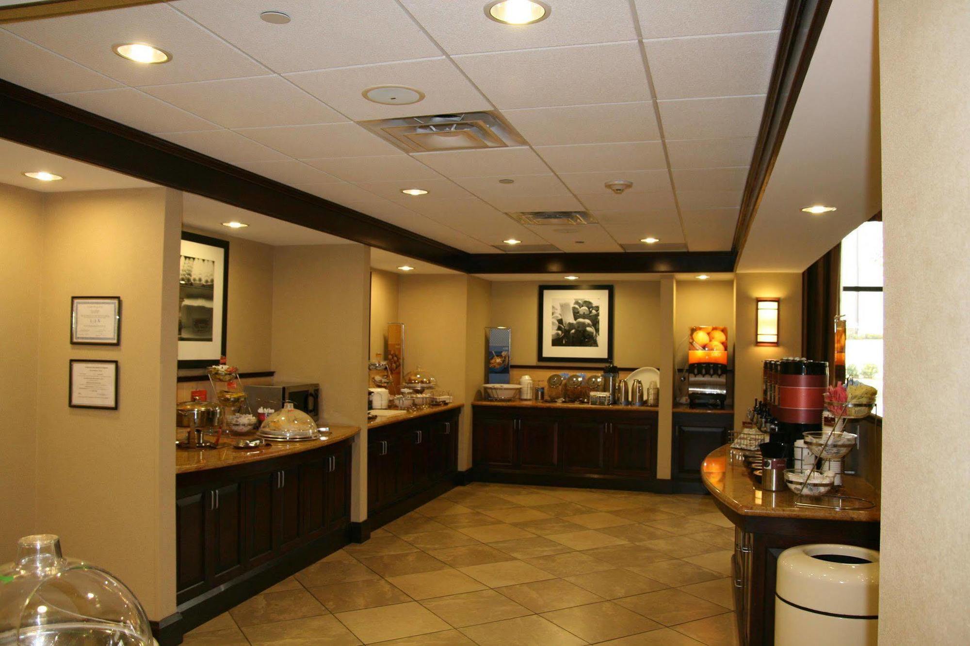 Hampton Inn And Suites Schertz Restaurant photo