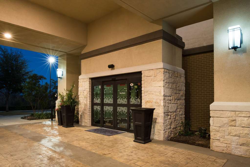 Hampton Inn And Suites Schertz Exterior photo