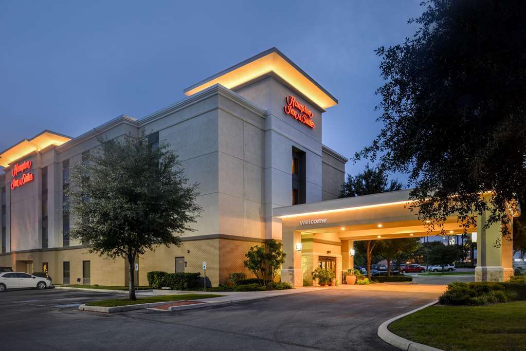 Hampton Inn And Suites Schertz Exterior photo